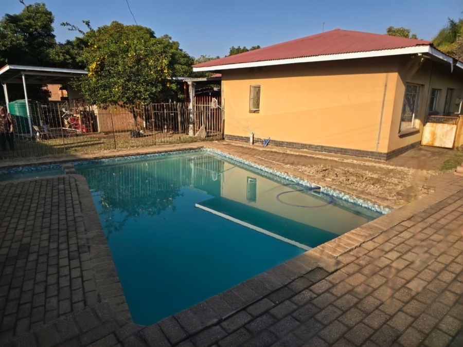 3 Bedroom Property for Sale in Oos Einde North West